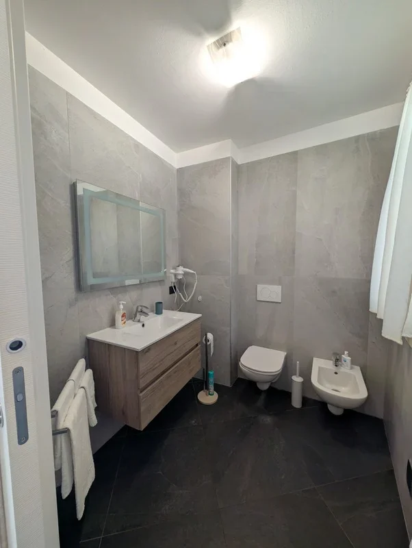 Orchidea bathroom