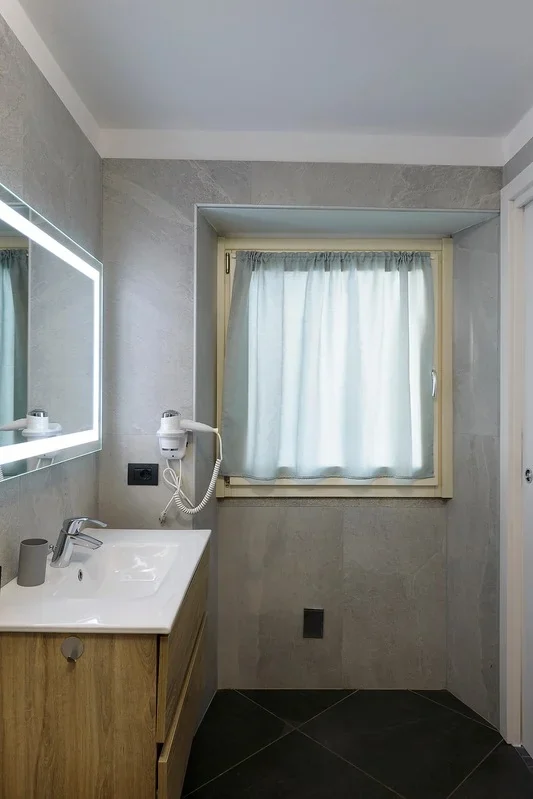 Passiflora bathroom